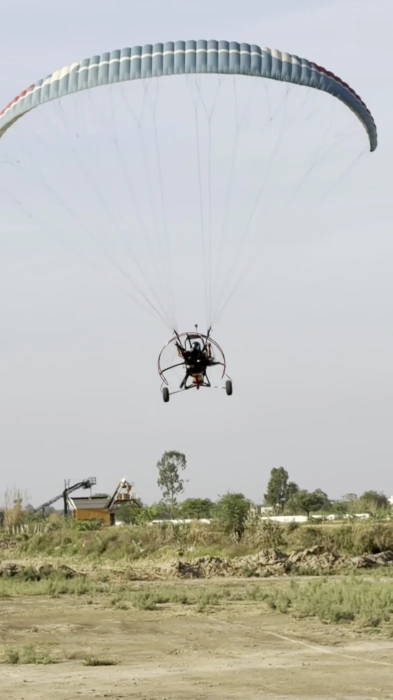 Initial Climb from supplied Glide and Fly motor paragliding media