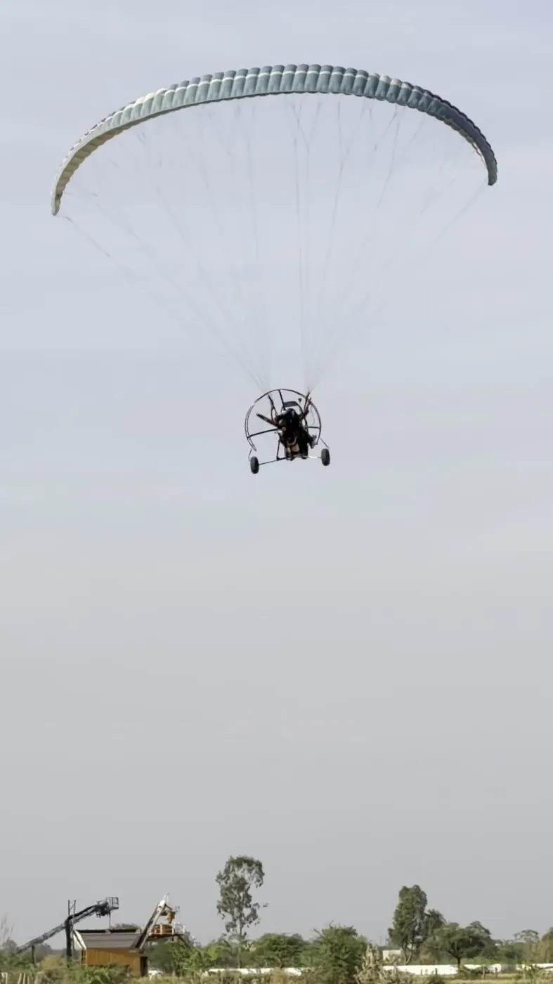 Flight View from supplied Glide and Fly motor paragliding media