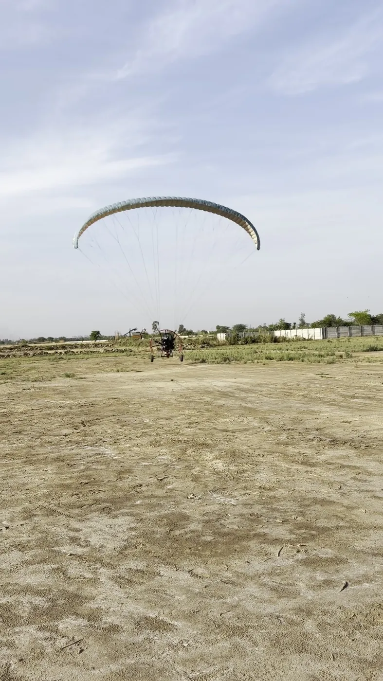 Take-off Sequence from supplied Glide and Fly motor paragliding media